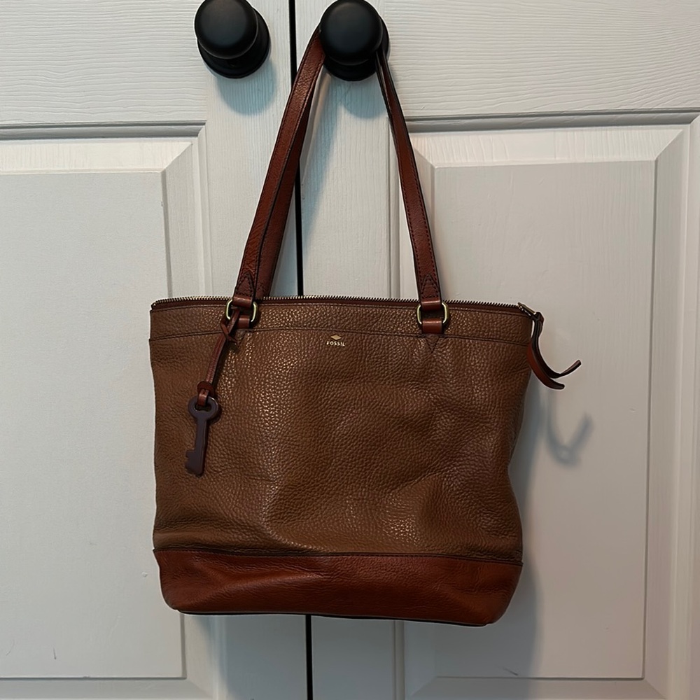Fossil shoulder purse